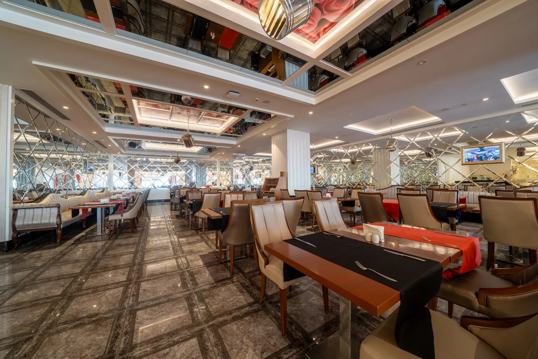  Türk À la Carte Restoran